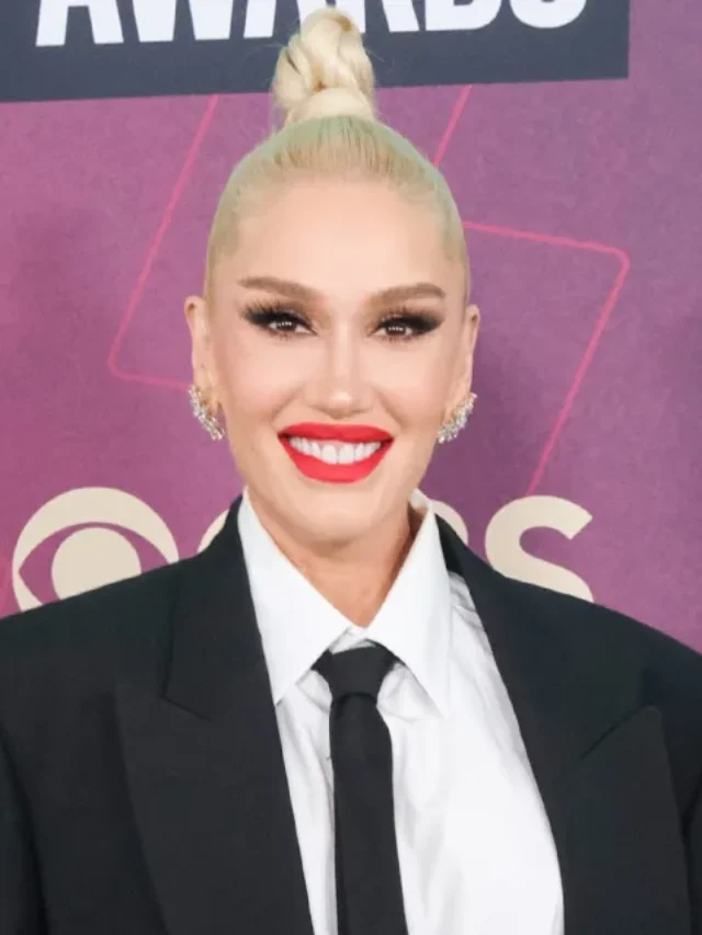 Gwen Stefani, TikTok, Super Bowl, performance, live stream, family, creativity, audience interaction,